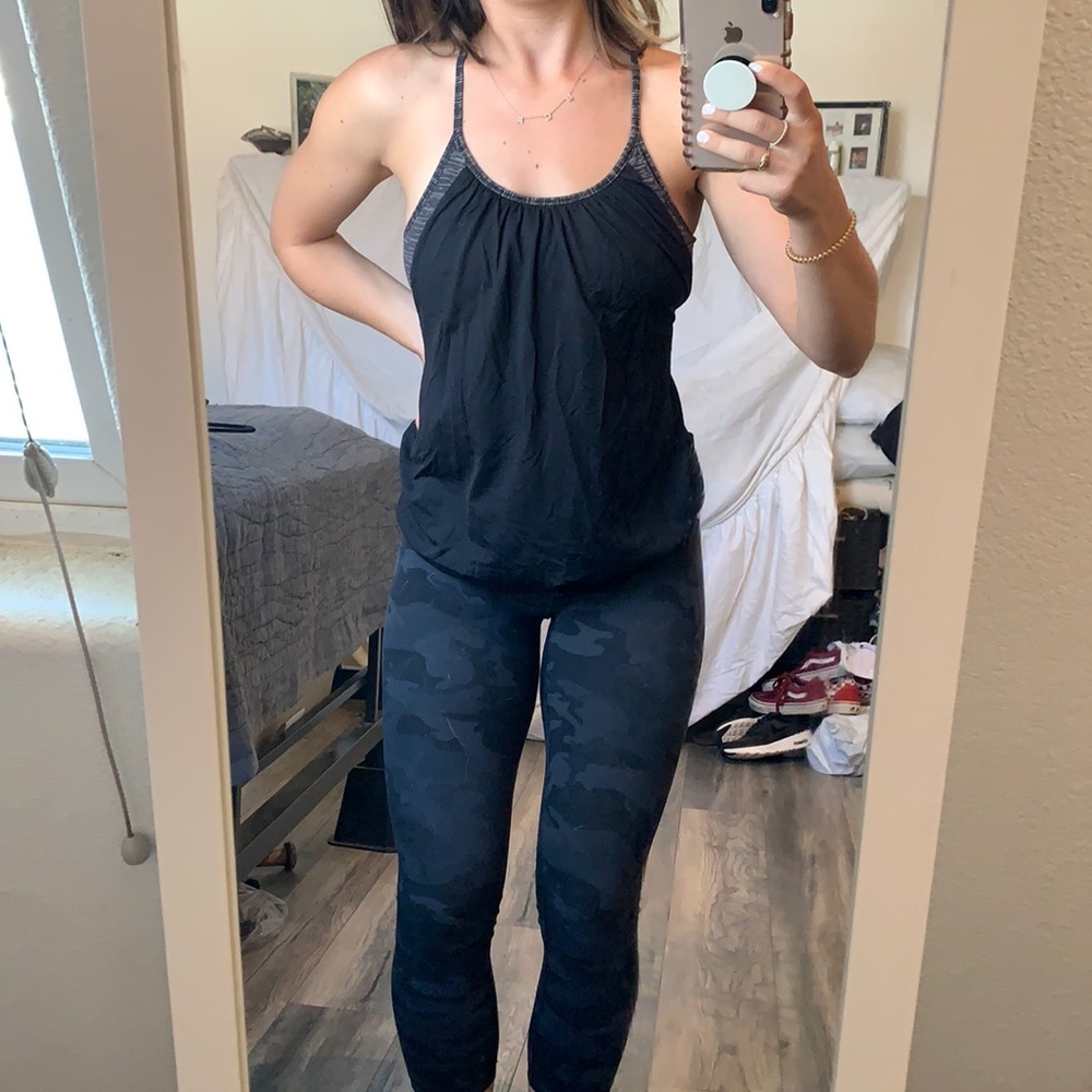 LULULEMON Tank w/built in bra